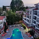 Aura Blu סאני ביץ'