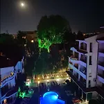 Aura Blu סאני ביץ'