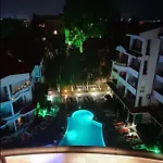 Aura Blu * סאני ביץ'
