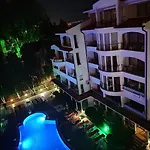 Aura Blu סאני ביץ'