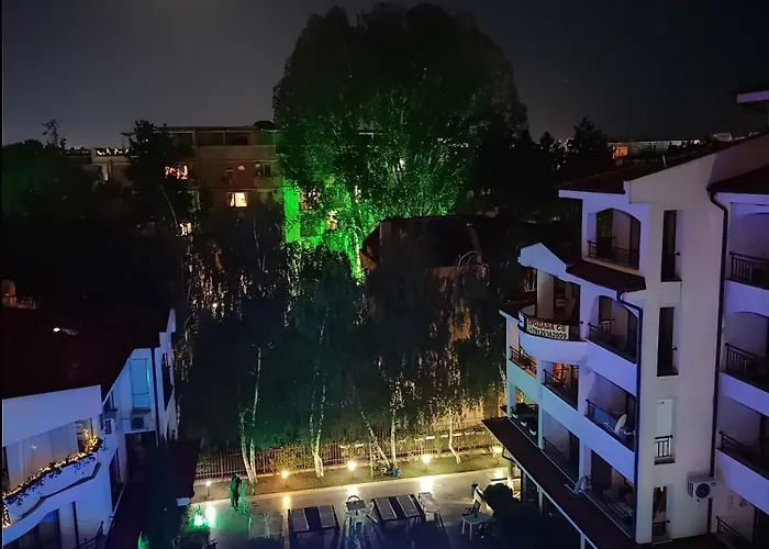 Aura Blu סאני ביץ'